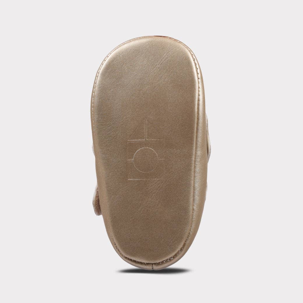 Amina Crib Shoe