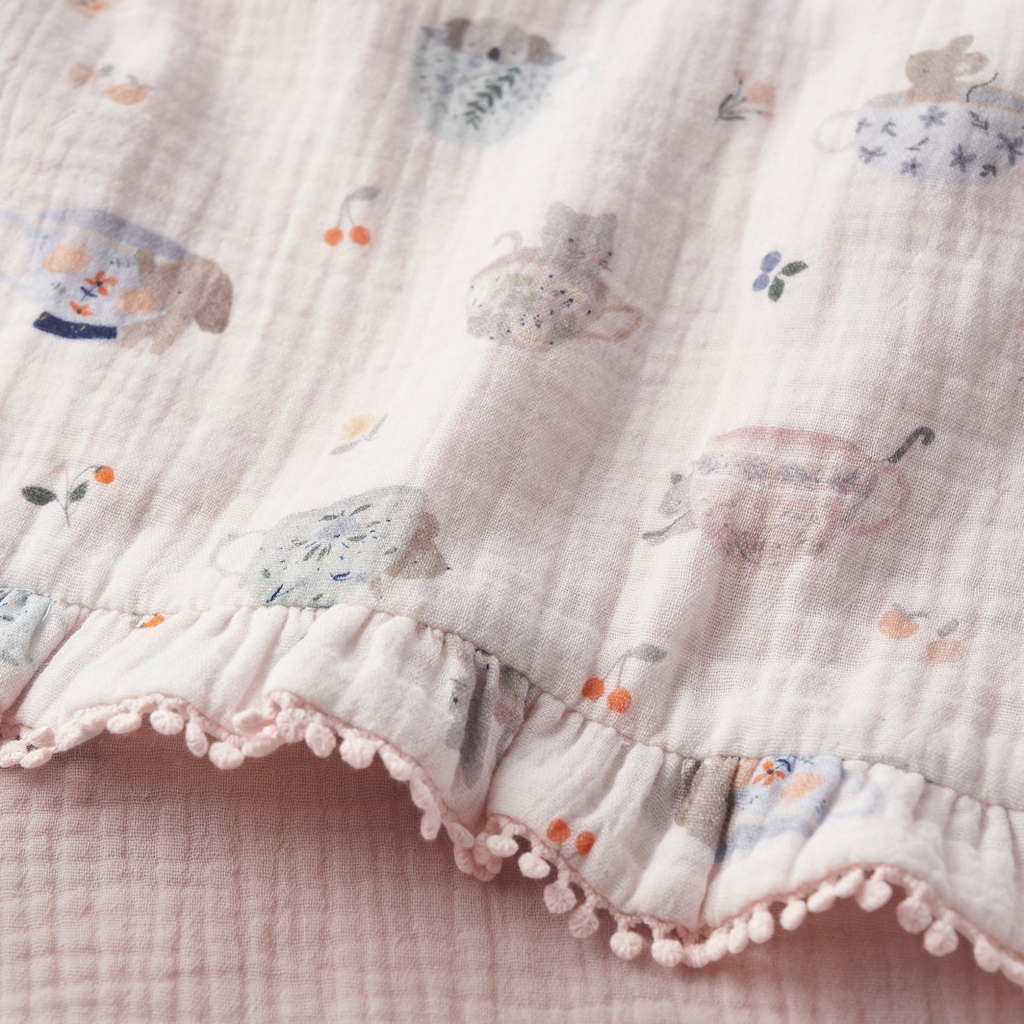 Tea Time Organic Muslin Lace Edge Blanket